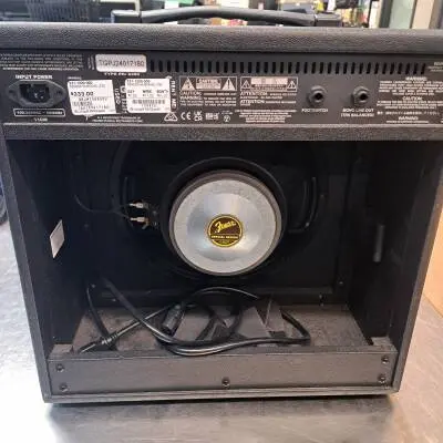 Fender Mustang LT50 2